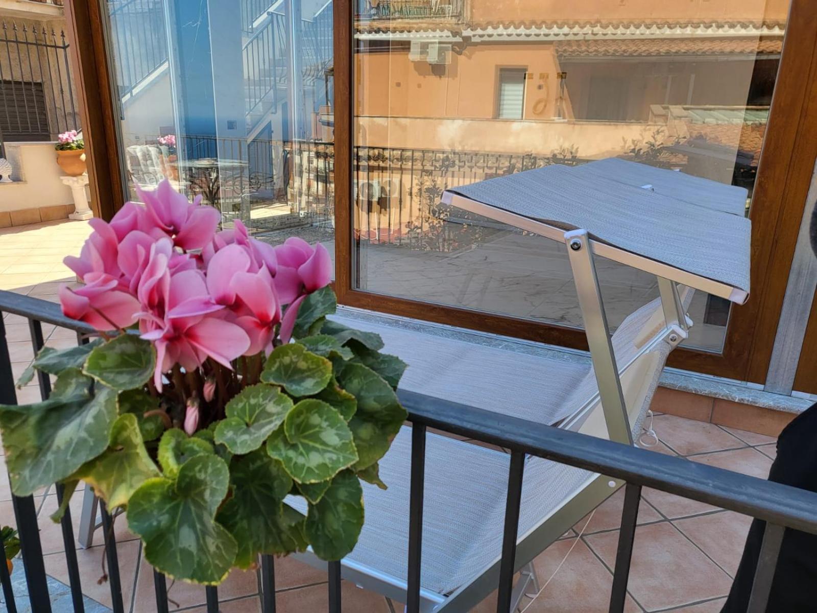 Apartment Marifra Garden ตาออร์มินา ภายนอก รูปภาพ